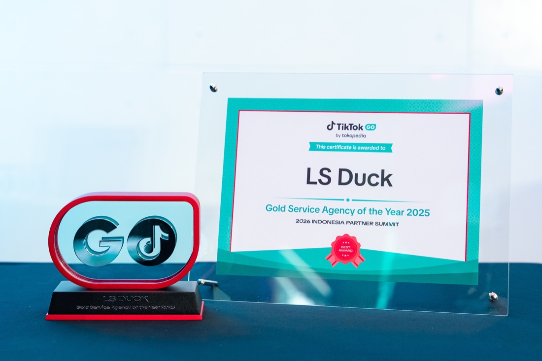 Sertifikat TikTok GO Gold Service Agency of the Year 2025 untuk LS Duck